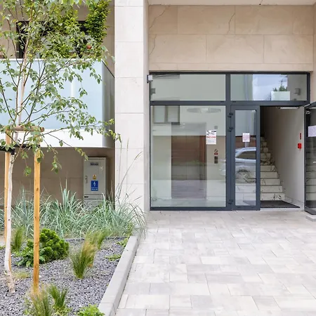 Stylowe Apartamenty z Parkingiem i Balkonem w Kołobrzegu by Noclegi Renters-2